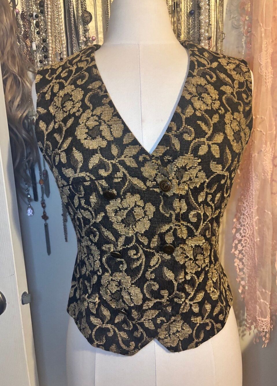 Liz Claiborne Vintage Tapestry Vest